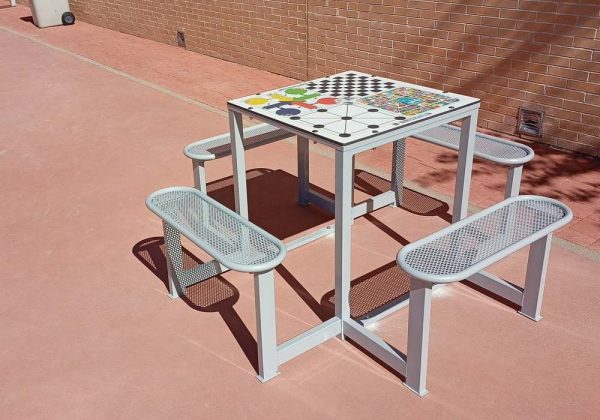 Juego de Mesa exterior MMCCG4 (modelo Forte con tablero compacto, antivandálico) - Imagen 11