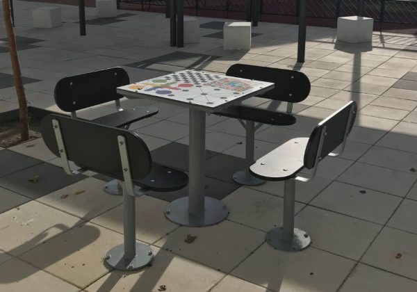 Mesa Ajedrez exterior MACCB4R para patios de colegios - Imagen 5